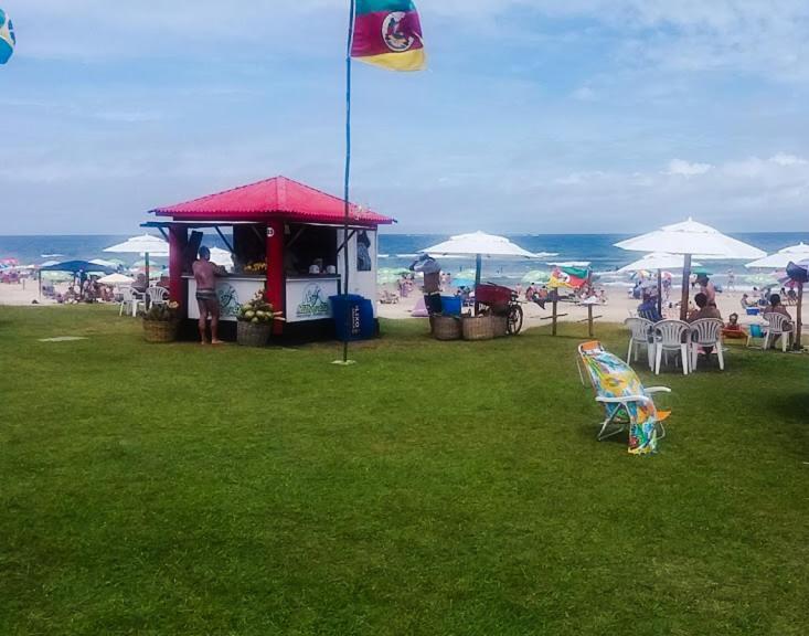 Kitnet S2 Em Torres-Rs - Na Mais Bela Praia Gaucha - Cozinha - Banheiro - Ar Condicionado - Tv Smart 32' - Wi-Fi - Estacionamento - Anfitria Superhost No Bnb المظهر الخارجي الصورة