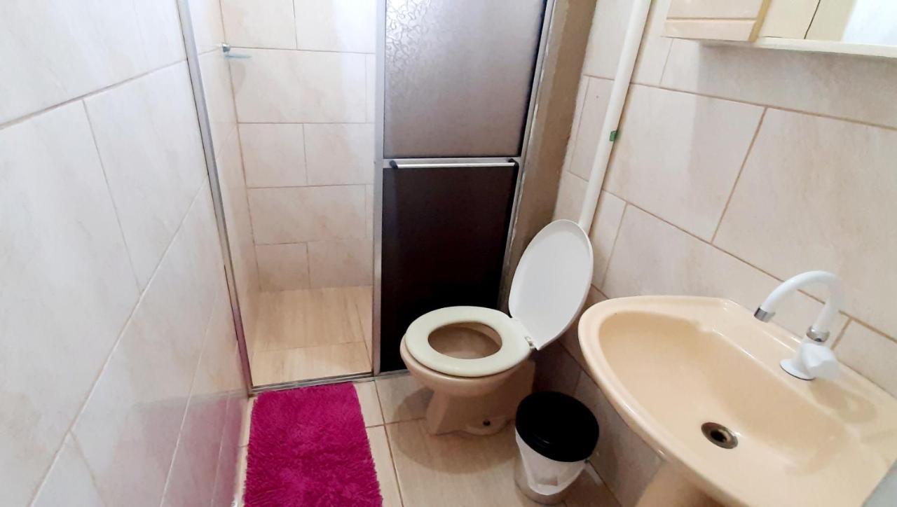 Kitnet S2 Em Torres-Rs - Na Mais Bela Praia Gaucha - Cozinha - Banheiro - Ar Condicionado - Tv Smart 32' - Wi-Fi - Estacionamento - Anfitria Superhost No Bnb المظهر الخارجي الصورة